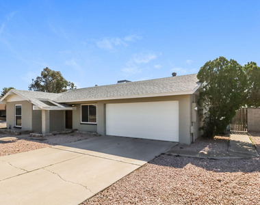 1323 W Rosemonte Drive - Photo Thumbnail 1