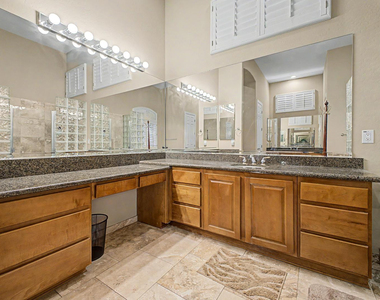41923 N Moss Springs Road - Photo Thumbnail 30