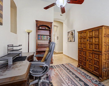 41923 N Moss Springs Road - Photo Thumbnail 34