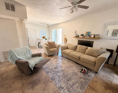211 S Desoto Street - Photo Thumbnail 5