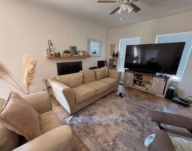 211 S Desoto Street - Photo Thumbnail 6