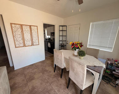 211 S Desoto Street - Photo Thumbnail 8
