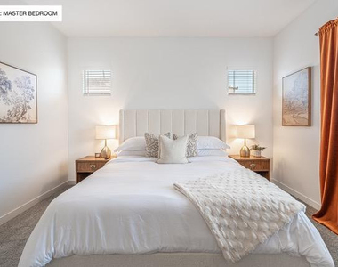 3422 S 176th - Photo Thumbnail 6