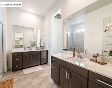 3422 S 176th - Photo Thumbnail 7