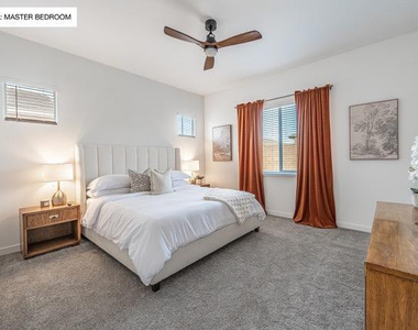 3422 S 176th - Photo Thumbnail 5
