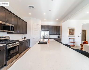 3422 S 176th - Photo Thumbnail 4