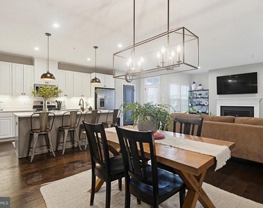 133 Limpkin Avenue - Photo Thumbnail 6