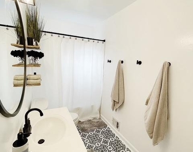 12122 Otis Drive - Photo Thumbnail 9