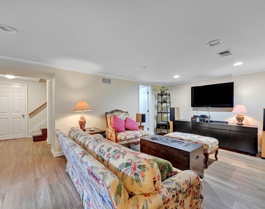 6907 Bradley Boulevard - Photo Thumbnail 111