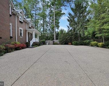 6907 Bradley Boulevard - Photo Thumbnail 137
