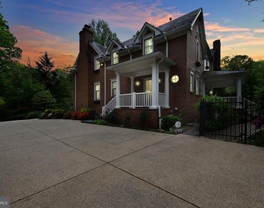 6907 Bradley Boulevard - Photo Thumbnail 8