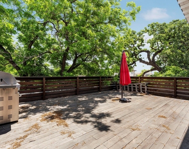 4015 Guadalupe St - Photo Thumbnail 15
