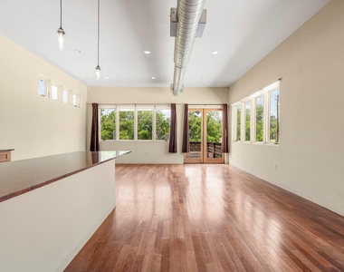 4015 Guadalupe St - Photo Thumbnail 7