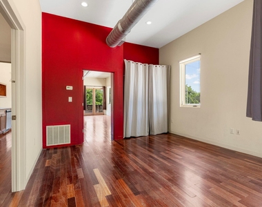 4015 Guadalupe St - Photo Thumbnail 11