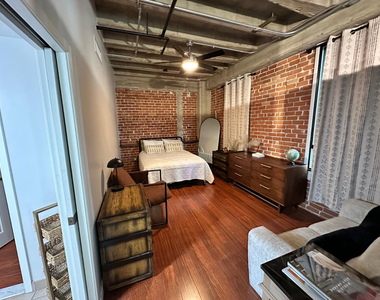114 W Adams Street - Photo Thumbnail 1