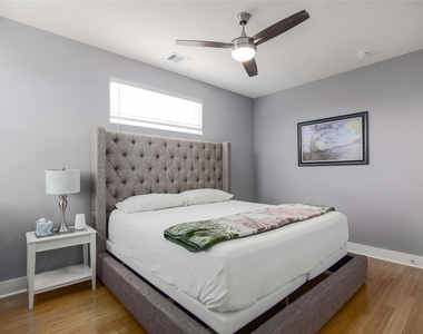 7607 Providence Ave - Photo Thumbnail 15