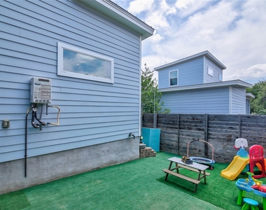 7607 Providence Ave - Photo Thumbnail 26