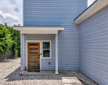 7607 Providence Ave - Photo Thumbnail 30