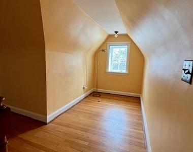 9102 Flower Avenue - Photo Thumbnail 21