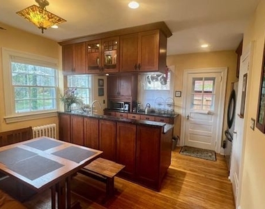 9102 Flower Avenue - Photo Thumbnail 3