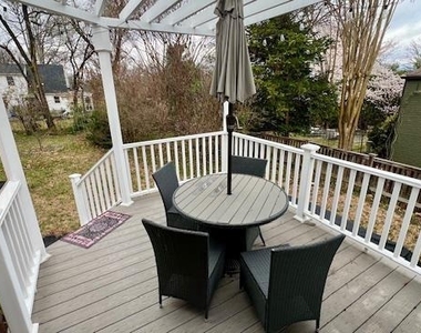 9102 Flower Avenue - Photo Thumbnail 13