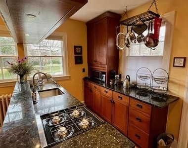 9102 Flower Avenue - Photo Thumbnail 5