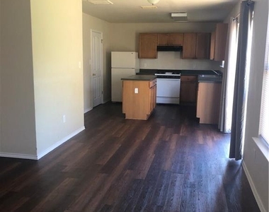 5805 Lark Creek Dr - Photo Thumbnail 1