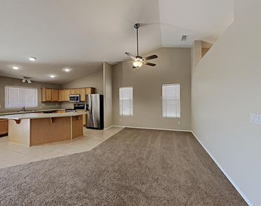 16206 N 137th Drive - Photo Thumbnail 2
