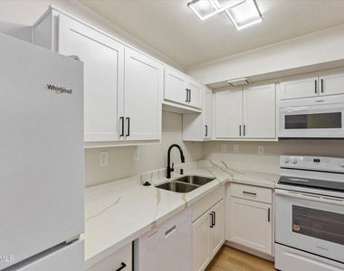 1500 W Rio Salado Parkway - Photo Thumbnail 6