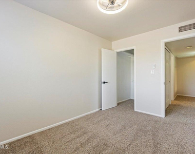 1500 W Rio Salado Parkway - Photo Thumbnail 16