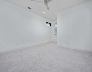 2502 Sunset Vista Cir - Photo Thumbnail 19
