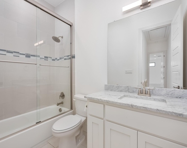2502 Sunset Vista Cir - Photo Thumbnail 24