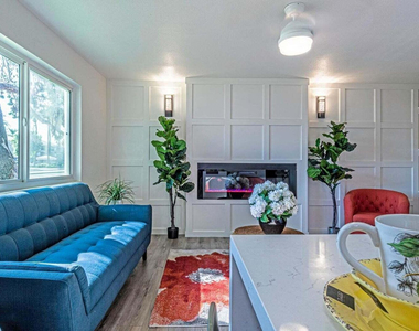 7126 N 19th Avenue - Photo Thumbnail 4