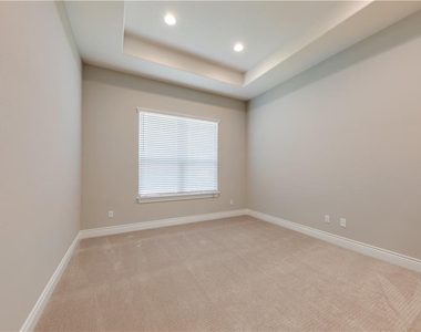 705 Campino Dr - Photo Thumbnail 14