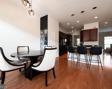 7822 Tilghman Street - Photo Thumbnail 8