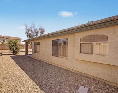 4649 E Augusta Avenue - Photo Thumbnail 40