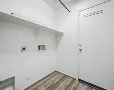 4649 E Augusta Avenue - Photo Thumbnail 36