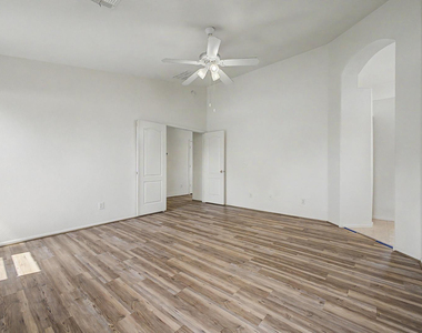 4649 E Augusta Avenue - Photo Thumbnail 25