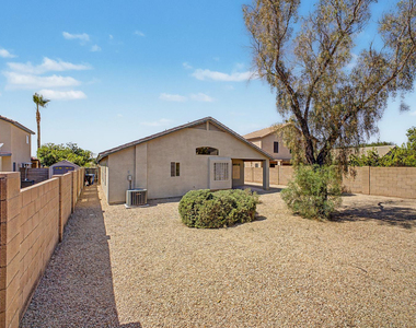 4649 E Augusta Avenue - Photo Thumbnail 43