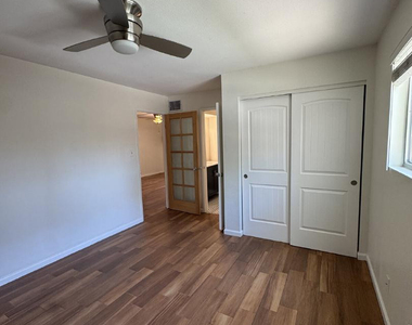 5525 E Thomas Road - Photo Thumbnail 9