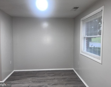 217 Haverhill Road - Photo Thumbnail 2