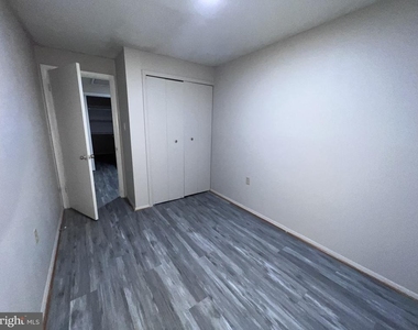 217 Haverhill Road - Photo Thumbnail 18