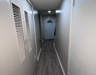 217 Haverhill Road - Photo Thumbnail 11