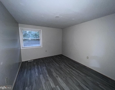 217 Haverhill Road - Photo Thumbnail 14
