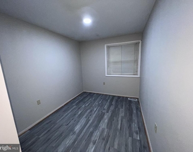 217 Haverhill Road - Photo Thumbnail 17