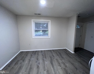 217 Haverhill Road - Photo Thumbnail 8