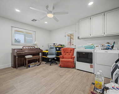 13222 W Kodiak Drive - Photo Thumbnail 29