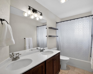 8113 Willet Trl - Photo Thumbnail 19