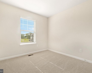 450 Herringbone Way - Photo Thumbnail 20