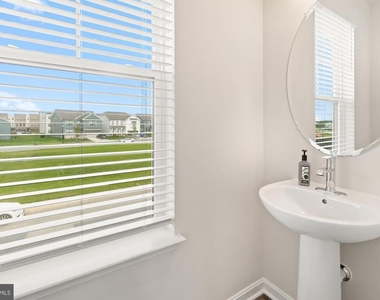 450 Herringbone Way - Photo Thumbnail 18